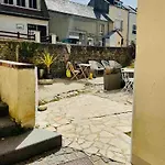 La Maison De Pierre بيت للعطل