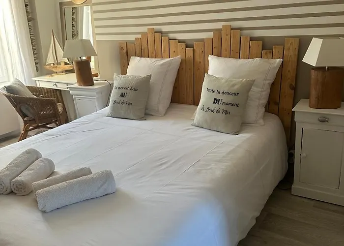 La Maison De Pierre * Port-en-Bessin-Huppain